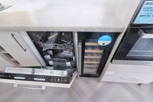 REGAL ARTISAN- click for photo gallery